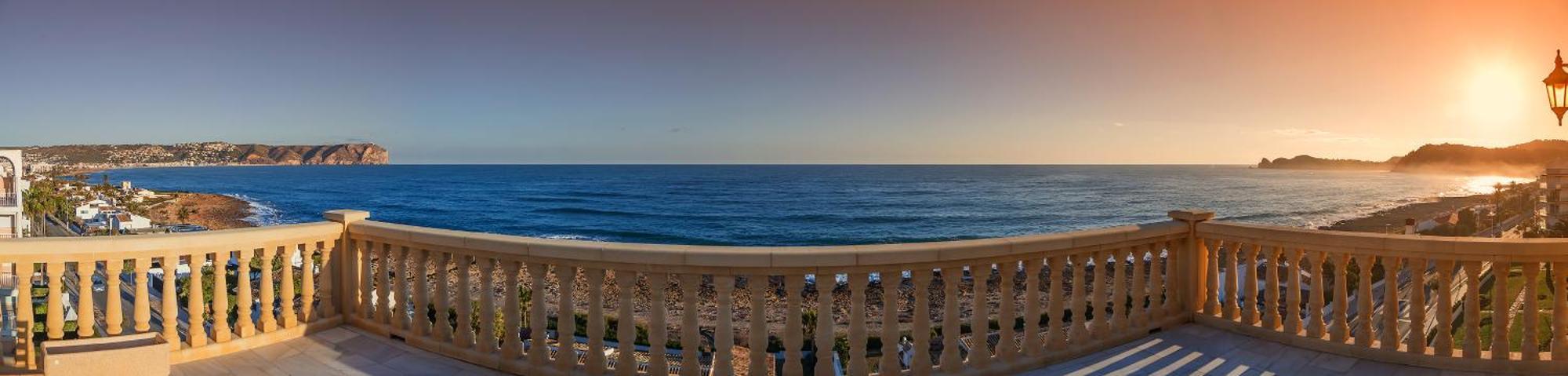 Mar-beach Front In *